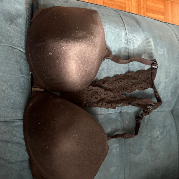 Victoria Secret bras - Picture 3 of 16